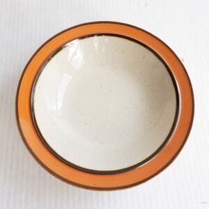 VTG Sango Rainbow Stoneware Serving Bowl 9.5 Orange Rim Speckled Cream Japan